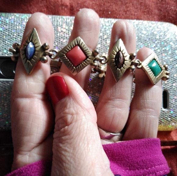 HP 04/12/21 Very Unique Stone Vintage Bracelet - Picture 2 of 7